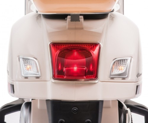 Milly Mally Vespa GTS Super