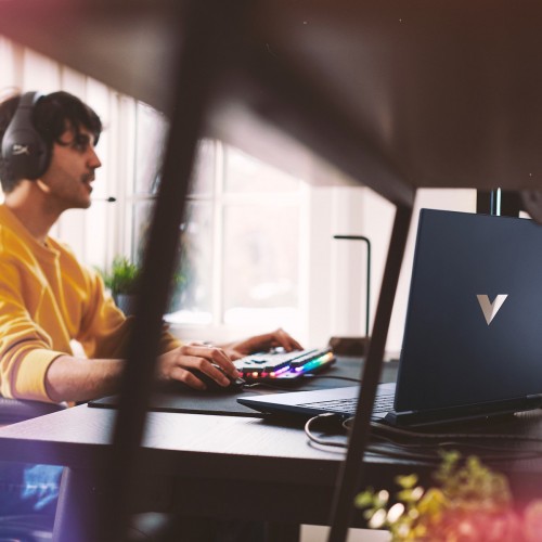 HP Victus 15-fa2000
