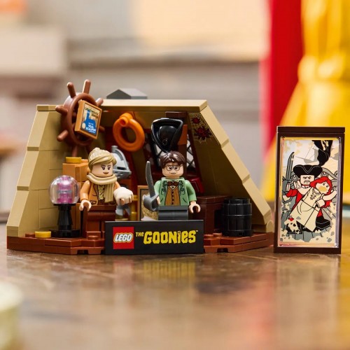 Lego The Goonies The Walshes Attic 40773