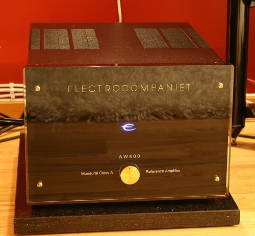 Внешний вид Electrocompaniet AW400