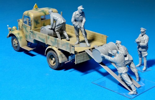 MiniArt MB 1500A 4x4 Cargo Truck (1:35)