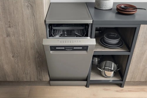 Hotpoint-Ariston HSFO 3T223 WC X