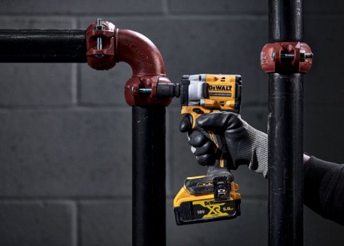 DeWALT DCF921P2T