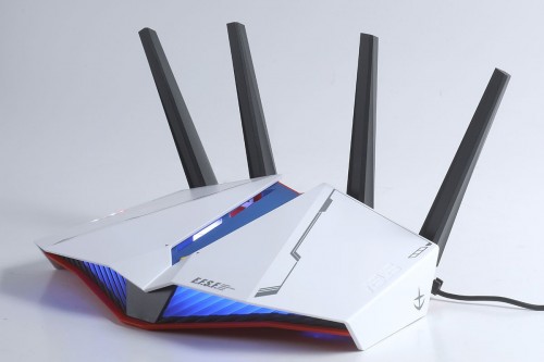 Asus RT-AX82U Gundam Edition