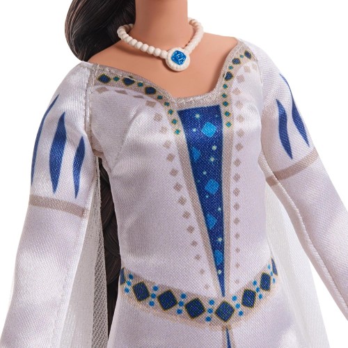 Mattel Queen Amaya Of Rosas HRC11