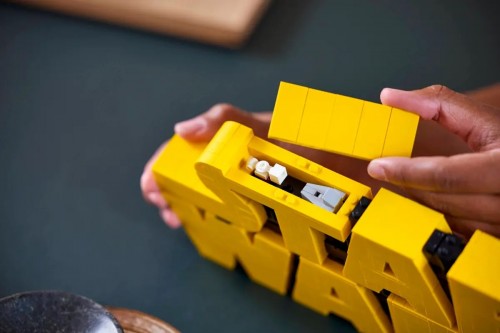 Lego Brick-Built Star Wars Logo 75407