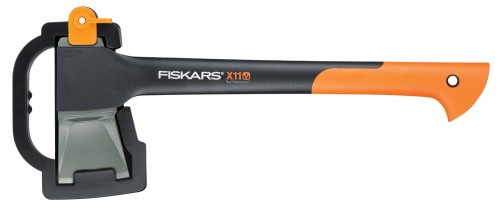 Fiskars X11 в чехле