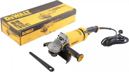 Комплектация DeWALT DWE4559