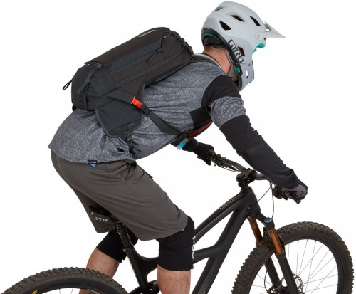 Thule Rail 12L Pro