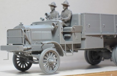 ICM Standard B Liberty with WWI US Drivers (1:35)