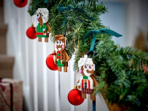 Lego Gingerbread Ornaments 40642