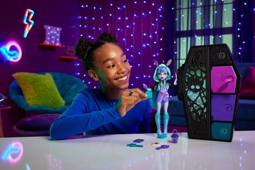 Monster High Skulltimate Secrets: Neon Frights Twyla HNF82