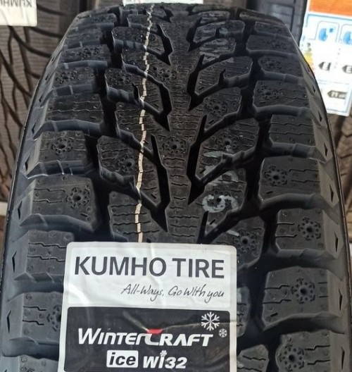 Kumho WinterCraft Ice Wi32