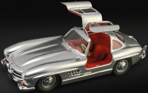 ITALERI Mercedes-Benz 300 Sl Gullwing (1:16)