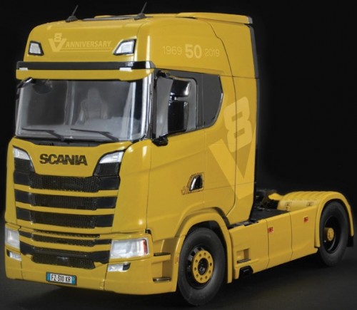 ITALERI Scania S730 Highline 4x2 (1:24)