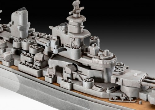 Revell Battleship USS New Jersey (1:1200)