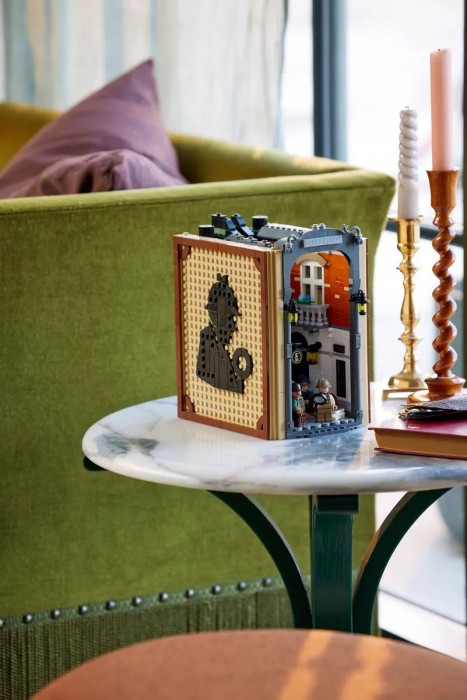 Lego Sherlock Holmes Book Nook 10351