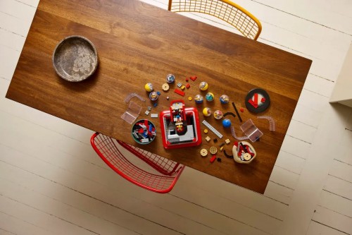 Lego Minifigure Vending Machine 21358