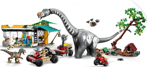 Lego Raptor and Titanosaurus Tracking Mission 76973