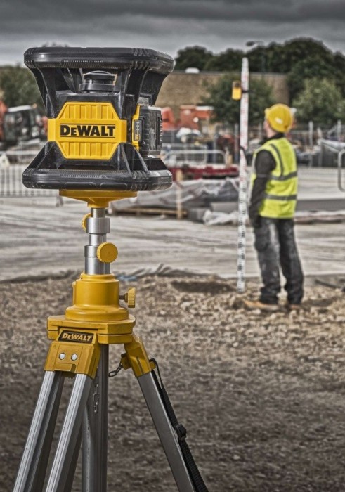 DeWALT DCE074D1R