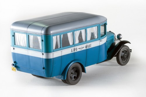 MiniArt Passenger Bus GAZ-03-30 (1:35)