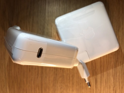 Apple Power Adapter 61W