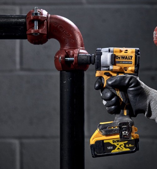 DeWALT DCF922P2T