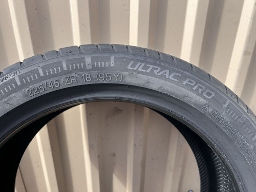 Vredestein Ultrac Pro