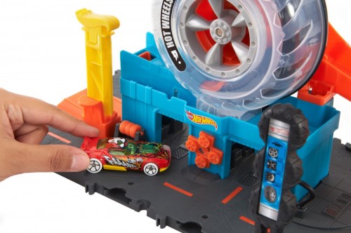 Hot Wheels Super Twist Tire Shop HDP02