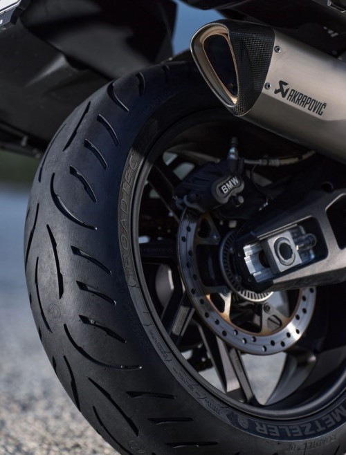 Metzeler Roadtec 02