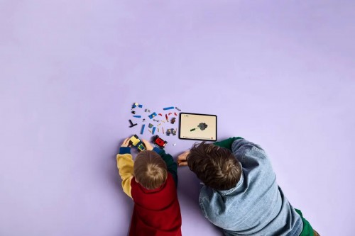 Lego Rogue vs Drix Race Car Duel 71840