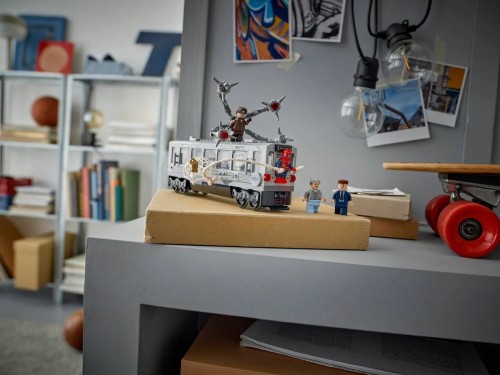 Lego Spider Man vs Doc Ock Subway Train Scene 76321