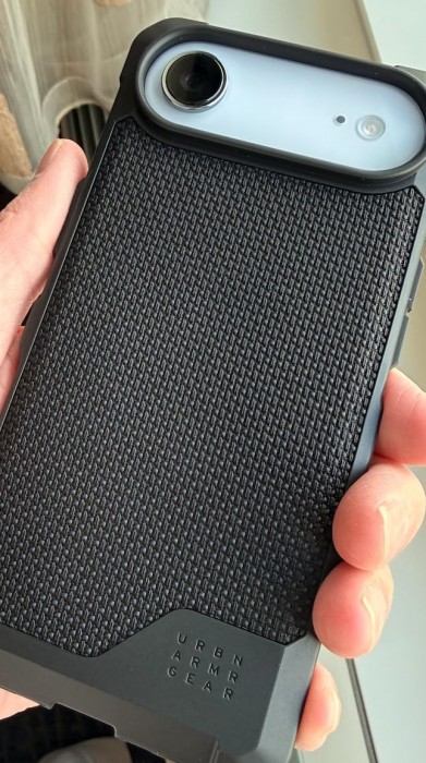 UAG Metropolis LT with MagSafe for iPhone Air
