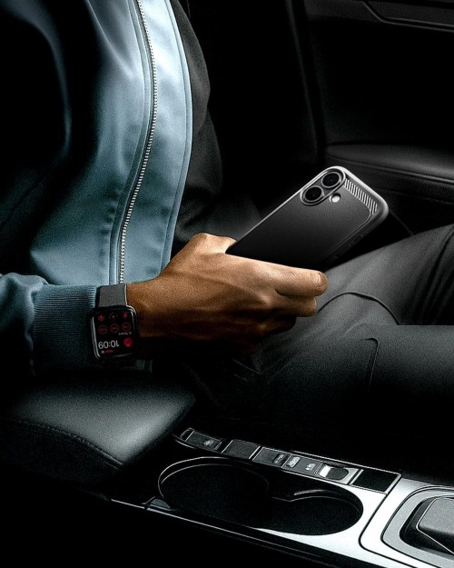 Spigen Rugged Armor with MagSafe for iPhone 17