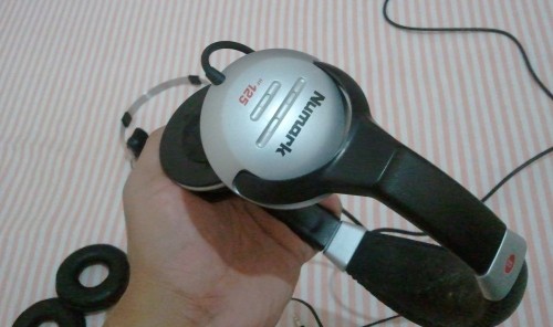 Numark HF125