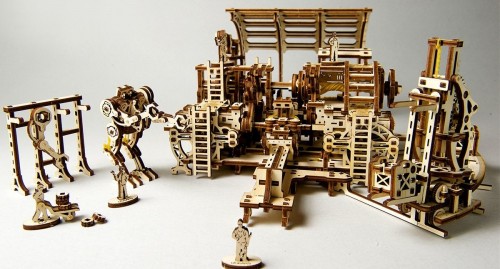 UGears Robot Factory 70039