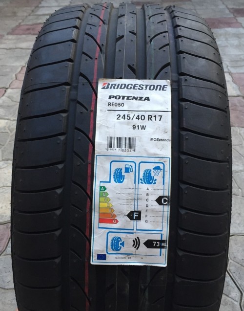 Bridgestone Potenza RE050