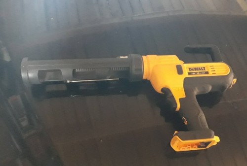 DeWALT DCE560N