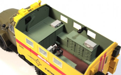 ICM ZiL-131 Emergency Truck (1:35)