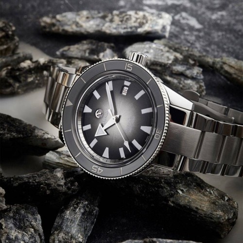 RADO Captain Cook R32105153