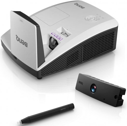 BenQ MH856UST+