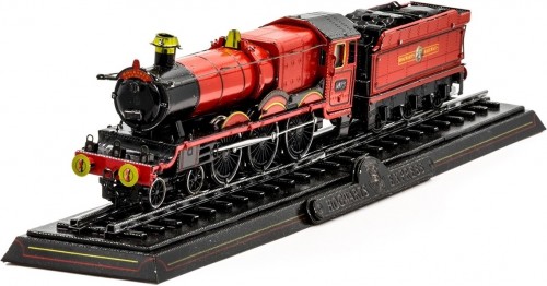 Fascinations Hogwarts Express with Track MMS477