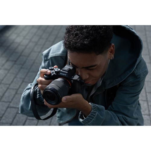 Sony 28-70mm f/3.5-5.6 FE OSS II