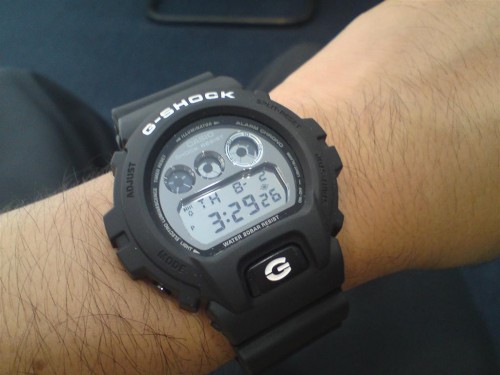 Casio DW-6900BW-1ER