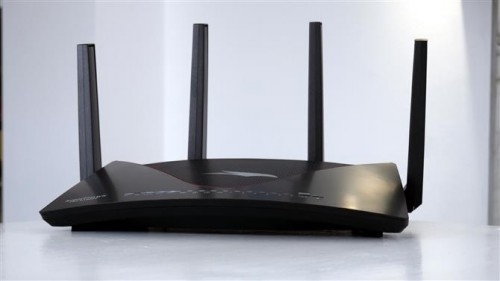 NETGEAR XR700