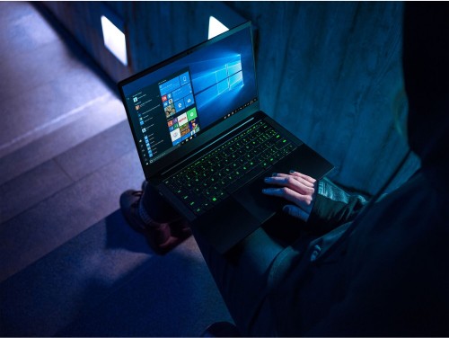 Razer Blade Stealth 13 2021