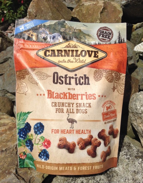 Carnilove Crunchy Snack Ostrich with Blackberries 0.2 kg