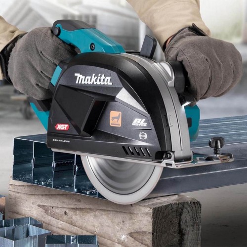 Makita CS002GZ