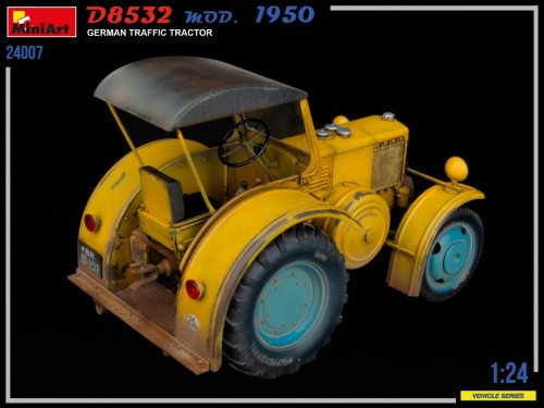 MiniArt German Traffic Tractor D8532 Mod.1950 (1:24)