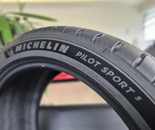 Michelin Pilot Sport 5